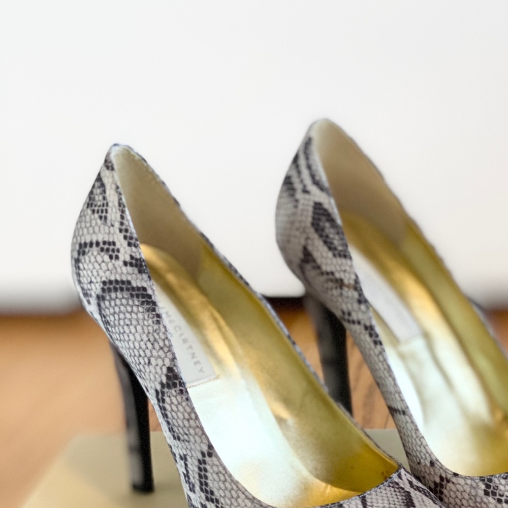 Stella McCartney Python Pumps - Picture 6 of 13